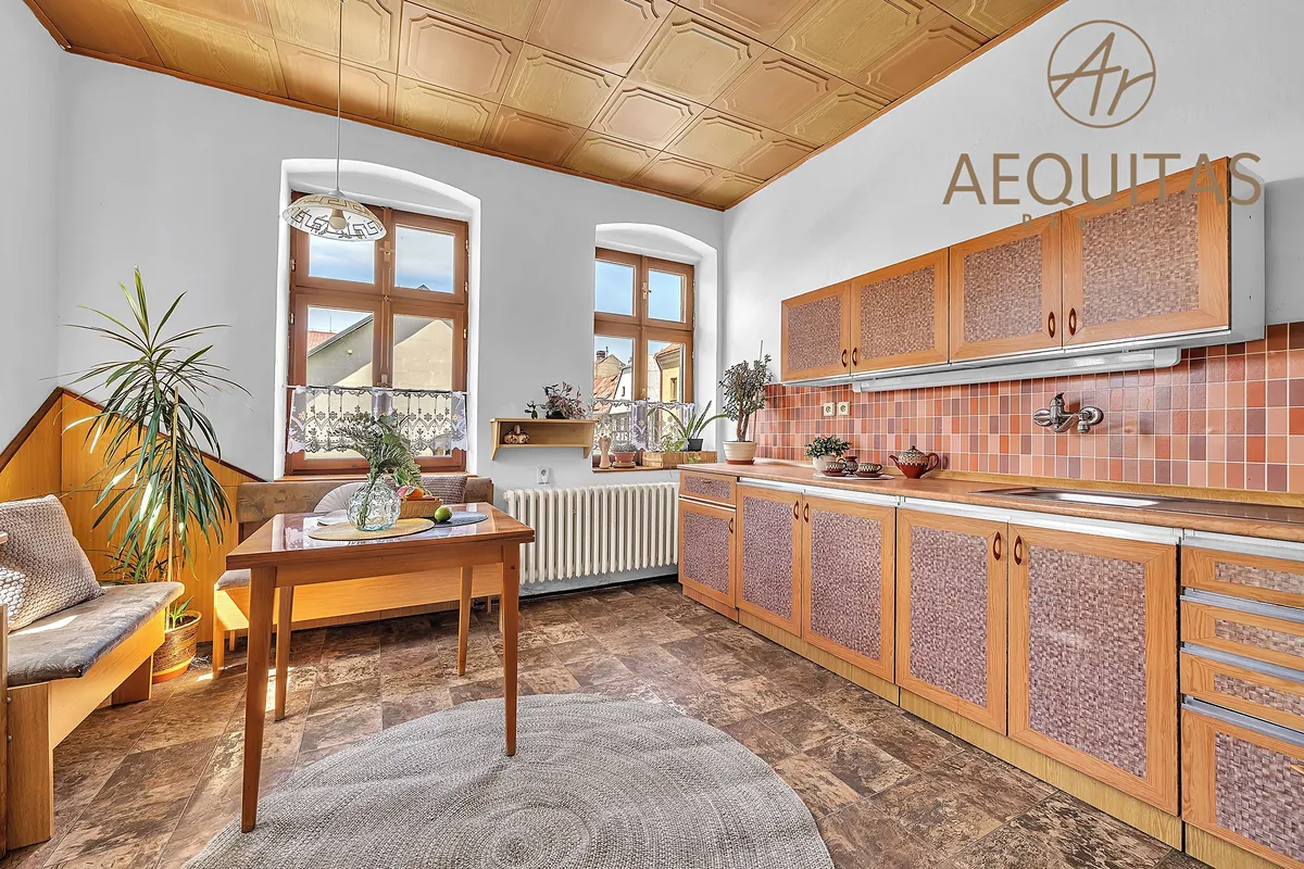 Prodej rodinného domu 205 m², pozemek 818 m²